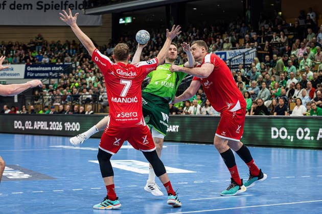 08.03.2026, xovx, Handball Daikin Handball Bundesliga, HSG Wetzlar - MT Melsungen v.l. David Mandic (MT Melsungen), Dominik Mappes (HSG Wetzlar), Dainis Kristopans (MT Melsungen) Wetzlar Buderus-Arena Hessen Deutschland (DE)