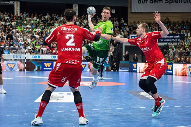 08.03.2026, xovx, Handball Daikin Handball Bundesliga, HSG Wetzlar - MT Melsungen v.l. Ruben Marchan (MT Melsungen), Justin Müller (HSG Wetzlar), David Mandic (MT Melsungen) Wetzlar Buderus-Arena Hessen Deutschland (DE)