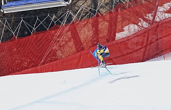 CORTINA, ITALY 20260309 Aaron Lindström falls during the alpine super-g in the Paralympics at the Cortina Curling Olympic Stadium. *** The image is included in the SPORTS PACKAGE. For others PAYMENT IMAGE *** CORTINA ITALY x9200x *** CORTINA, ITALY 20260309 Aaron Lindström falls during the alpine super g in the Paralympics at the Cortina Curling Olympic Stadium The image is included in the SPORTS PACKAGE For others PAYMENT IMAGE CORTINA ITALY x9200x  Copyright: xBjörnxLarssonxRosvall TTx PARALYMPICS 2026 SUPER-G
