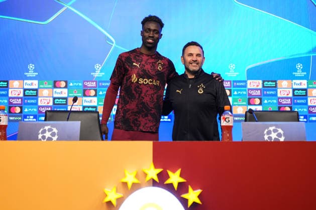 Ahead of Galatasaray v Liverpool – UEFA Champions League ISTANBUL, TURKIYE - MARCH 09: Galatasaray head coach Okan Buruk (R) and defender Davinson Sanchez (L) pose for a photo as they attend a press conference, PK, Pressekonferenz ahead of the UEFA Champions League round of 16 first-leg match against England’s Liverpool in Istanbul, Turkiye on March 09, 2026. Hakan Akgün Anadolu Istanbul Turkey. Editorial use only. Please get in touch for any other usage.  Copyright: x2026xAnadoluxHakanxAkgünx