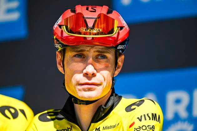 Paris Nice 2026 Stage 2 MONTARGIS, FRANCE - MARCH 09 : Vingegaard Jonas (DEN) of Team Visma Lease a Bike on stage before the start of the race during stage 2 of the 84th edition of Paris - Nice an UCI World Tour 2.UWT cycling road race stage for Men Elite of 187 km with start in Epone and finish in Montargis on March 9, 2026 in Montargis, France, 09 03 2026 ( Motordriver Guy De Vuyst - Montargis France  Copyright: xNicoxVereeckenx
