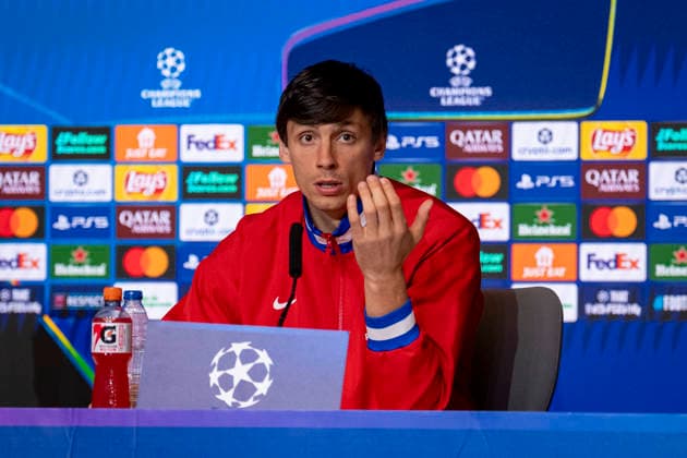 Atletico de Madrid Training Session And press conference, PK, Pressekonferenz - UEFA Champions League 2025 26 Round of 16 First Leg Robin Le Normand of Atletico de Madrid speaks during the Press Conference ahead of the UEFA Champions League 2025 26 Round of 16 First Leg match against Tottenham Hotspur FC at Estadio Riyadh Air Metropolitano on March 9, 2026 in Madrid, Spain. Madrid Estadio Riyadh Air Metropolitano Madrid Spain Copyright: xAlbertoxGardinx AGardin_20260309_Foot_Champ_Atl_Mad_Press_0151
