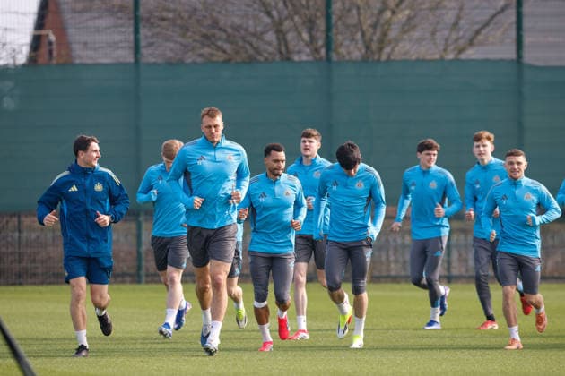 Newcastle United Barcelona Press and Training The Newcastle team begin warming up during the Newcastle United Barcelona training session press conference, PK, Pressekonferenz at Newcastle United Training Centre, Benton, UK on 9 March 2026. Benton Newcastle United Training Centre Tyne and Wear UK Editorial use only , Copyright: xCraigxCowanx PSI-23866-0046