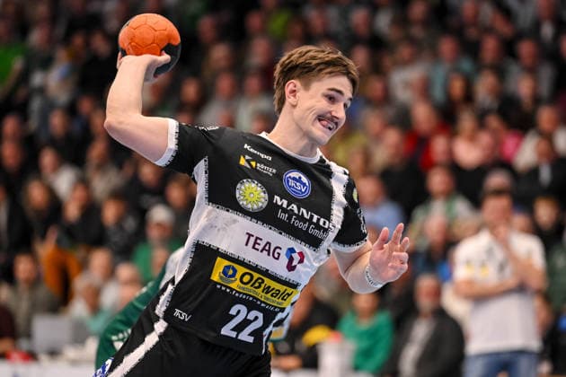 Goeppingen, Deutschland, 09.03.26: Felix Aellen (ThSV Eisenach) in Aktion, am Ball, Einzelaktion waehrend des Daikin Handball Bundesliga Spiels zwischen FRISCH AUF! Goeppingen vs ThSV Eisenach in der EWS Arena am 09. März 2026 in Goeppingen, Deutschland. (Foto von Harry Langer DeFodi Images) Goeppingen, Germany, 09.03.26: Felix Aellen (ThSV Eisenach) controls the Ball during the Daikin Handball Bundesliga match between FRISCH AUF! Goeppingen vs ThSV Eisenach at EWS Arena on March 9, 2026 in Goeppingen, Germany. (Photo by Harry Langer DeFodi Images) (Photo by Harry Langer DeFodi Images) -