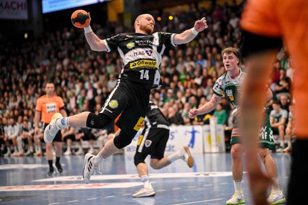 Goeppingen, Deutschland, 09.03.26: Peter Walz (ThSV Eisenach) in Aktion, am Ball, Einzelaktion waehrend des Daikin Handball Bundesliga Spiels zwischen FRISCH AUF! Goeppingen vs ThSV Eisenach in der EWS Arena am 09. März 2026 in Goeppingen, Deutschland. (Foto von Harry Langer DeFodi Images) Goeppingen, Germany, 09.03.26: Peter Walz (ThSV Eisenach) controls the Ball during the Daikin Handball Bundesliga match between FRISCH AUF! Goeppingen vs ThSV Eisenach at EWS Arena on March 9, 2026 in Goeppingen, Germany. (Photo by Harry Langer DeFodi Images) (Photo by Harry Langer DeFodi Images) -