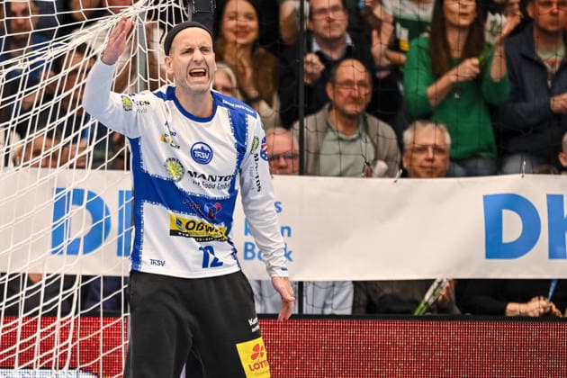 Goeppingen, Deutschland, 09.03.26: Torwart Silvio Heinevetter (ThSV Eisenach) gestikuliert, gestik waehrend des Daikin Handball Bundesliga Spiels zwischen FRISCH AUF! Goeppingen vs ThSV Eisenach in der EWS Arena am 09. März 2026 in Goeppingen, Deutschland. (Foto von Harry Langer DeFodi Images) Goeppingen, Germany, 09.03.26: Torwart Silvio Heinevetter (ThSV Eisenach) gestures during the Daikin Handball Bundesliga match between FRISCH AUF! Goeppingen vs ThSV Eisenach at EWS Arena on March 9, 2026 in Goeppingen, Germany. (Photo by Harry Langer DeFodi Images) (Photo by Harry Langer DeFodi Images) -