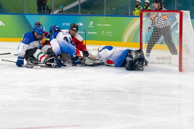 March 9, 2026, Milan, Lombardy, Italy: Para Ice hockey, Eishockey match between China and Italy Preliminary Round - Group A (ITA-CHN) during the Milano Cortina 2026 Winter Paralympics: Day 3 at the Milano Santagiulia Ice Hockey Arena. China defeat Italy 11-1. Paralympic 2026: Milano Cortina: Para Ice Hockey: China 11:1 Italy  - ZUMAk331 20260309_oly_k331_380 Copyright: xRalfxKuckuckx