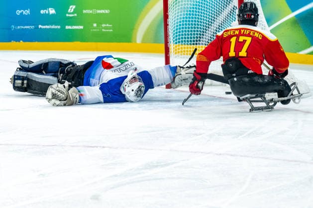 March 9, 2026, Milan, Lombardy, Italy: Para Ice hockey, Eishockey match between China and Italy Preliminary Round - Group A (ITA-CHN) during the Milano Cortina 2026 Winter Paralympics: Day 3 at the Milano Santagiulia Ice Hockey Arena. China defeat Italy 11-1. Milan Italy - ZUMAk331 20260309_oly_k331_371 Copyright: xRalfxKuckuckx