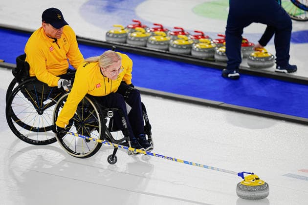 CORTINA, ITALY 20260309 Sweden s Ronny Persson, Sabina Johansson and Kristina Ulander during Monday s mixed curling match between Great Britain and Sweden in the Paralympics at Cortina Curling Olympic Stadium. *** The image is included in the SPORTS PACKAGE. For others PAYMENT IMAGE *** CORTINA ITALY x9200x *** CORTINA, ITALY 20260309 Sweden s Ronny Persson, Sabina Johansson and Kristina Ulander during Monday s mixed curling match between Great Britain and Sweden in the Paralympics at Cortina Curling Olympic Stadium The image is included in the SPORTS PACKAGE For others PAYMENT IMAGE CORTINA ITALY x9200x  Copyright: xBjörnxLarssonxRosvall TTx PARALYMPICS 2026 CURLING