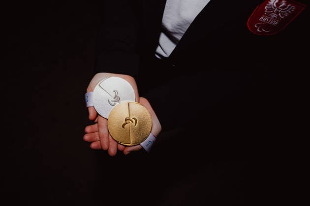 PARALYMPICS - Winter Paralympics Milano Cortina 2026 CORTINA D AMPEZZO,ITALY,09.MAR.26 - PARALYMPICS - Paralympic Winter games, Winterspiele,Spiele, Summer games Milano Cortina 2026, Austria House, Kaernten-Abend. Image shows a feature of the medals. Keywords: medal  GEPAxpictures xAlexanderxSolc