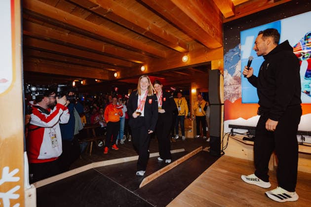 PARALYMPICS - Winter Paralympics Milano Cortina 2026 CORTINA D AMPEZZO,ITALY,09.MAR.26 - PARALYMPICS - Paralympic Winter games, Winterspiele,Spiele, Summer games Milano Cortina 2026, Austria House, Kaernten-Abend. Image shows the rejoicing of Lilly Sammer (AUT) and Veronika Aigner (AUT). Keywords: medal  GEPAxpictures xAlexanderxSolc