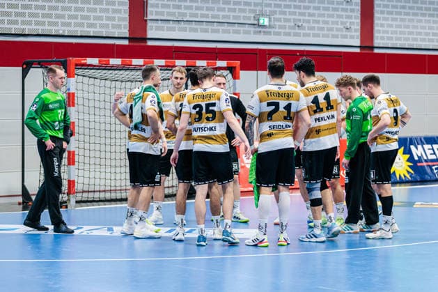 Die Mannschaft von HC Elbflorenz 2006 ist enttaeuscht traurig nach 34:31 Niederlage GER, TuS N-Luebbecke vs. HC Elbflorenz 2006, Handball, 2. Bundesliga, 23. Spieltag, Spielzeit 2025 2026, 09.03.2026 GER, TuS N-Luebbecke vs. HC Elbflorenz 2006, Handball, 2. Bundesliga, 23. Spieltag, Spielzeit 2025 2026, 09.03.2026 Luebbecke Copyright: xEibner-Pressefoto JanxRollingerx EP_JSK