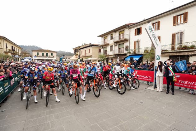 The start of the race during the 206-kilometer Stage 2 of the Tirreno-Adriatico cycling race from Camaiore to San Gimignano - Italy - Tuesday, March 10, 2026. - cycling .  Copyright: xMassimoxPaolone LaPressex