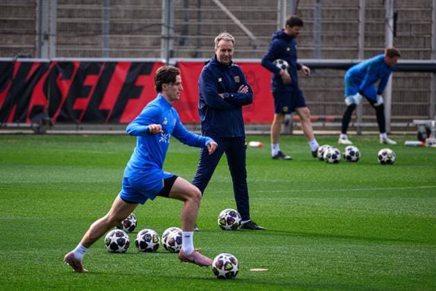 LEVERKUSEN, GERMANY - 10 MARCH, 2026: Tim Oermann, Kasper Hjulmand - Practice. The match of UEFA Champions League Bayer Leverkusen vs Arsenal London at BayArena.  Copyright: xVitaliixKliuievx