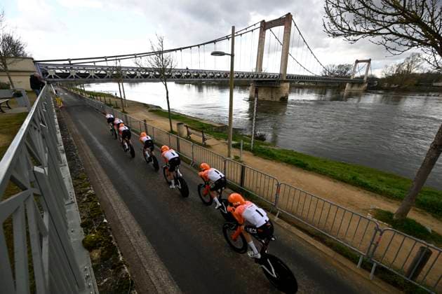 Paris Nice 2026 Stage 3 POUILLY-SUR-LOIRE, FRANCE - MARCH 10 : team INEOS Grenadiers during stage 3 of the 84th edition of Paris - Nice an UCI World Tour 2.UWT Team Time Trial stage for Men Elite of 23.5 km with start in Cosne-Cours-sur-Loire and finish in Pouilly-sur-Loire on March 10, 2026 in Pouilly-sur-Loire, France, 10 03 2026 ( Motordriver Guy De Vuyst - Pouilly-sur-Loire France  Copyright: xNicoxVereeckenx