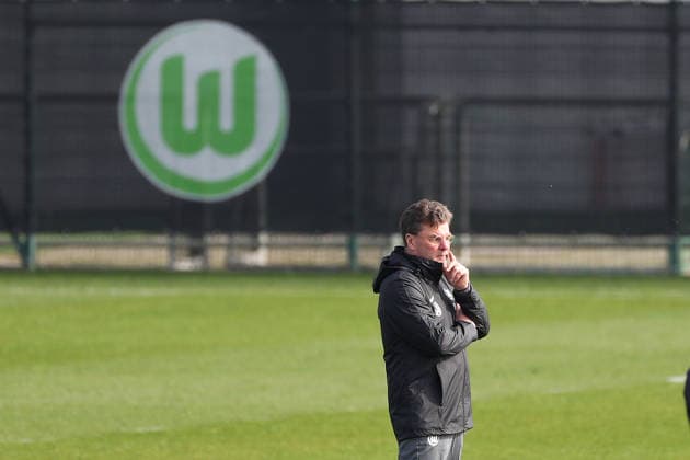 VfL Training Wolfsburg, 10.03.2026, Fußball, Herren, Saison 2025 2026, 1. BL, VfL Wolfsburg, Training. Cheftrainer Dieter Hecking (VfL Wolfsburg) Niedersachsen Deutschland *** VfL Training Wolfsburg, 10 03 2026, Football, Men, Season 2025 2026, 1 BL, VfL Wolfsburg, Training Head Coach Dieter Hecking VfL Wolfsburg Lower Saxony Germany
