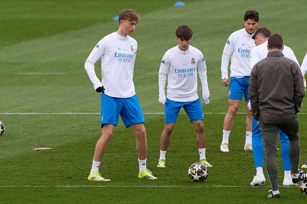 March 10, 2026, Madrid, Spain: Dean Huijsen (L) of Real Madrid CF and Manuel Angel (R) of Real Madrid CF seen in action during the training session at Ciudad Real Madrid, on the eve of the UEFA Champions League 2025 2026 Round of 16 first leg football match between Real Madrid CF and Manchester City. Real Madrid CF Training Session And press conference, PK, Pressekonferenz In Spain - 10 Mar 2026  - ZUMAs197 20260310_aaa_s197_031 Copyright: xFedericoxTitonex