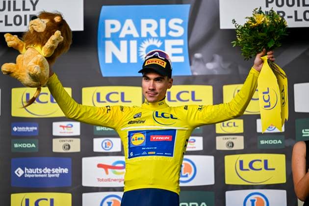 Paris Nice 2026 Stage 3 POUILLY-SUR-LOIRE, FRANCE - MARCH 10 : Ayuso Juan (ESP) of Lidl Trek with the yellow jersey on the podium during stage 3 of the 84th edition of Paris - Nice an UCI World Tour 2.UWT Team Time Trial stage for Men Elite of 23.5 km with start in Cosne-Cours-sur-Loire and finish in Pouilly-sur-Loire on March 10, 2026 in Pouilly-sur-Loire, France, 10 03 2026 ( Motordriver Guy De Vuyst - Pouilly-sur-Loire France  Copyright: xNicoxVereeckenx