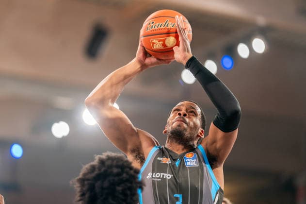 William McNair Jr (Science City Jena, 03) beim Wurf, GER, Veolia Towers Hamburg vs Science City Jena, Basketball, Bundesliga, Spieltag 26, Saison 2025 2026, 10.03.2026 GER, Veolia Towers Hamburg vs Science City Jena, Basketball, Bundesliga, Spieltag 26, Saison 2025 2026, 10.03.2026 Hamburg Copyright: xEibner-Pressefoto MaxxVincenx EP_MVN