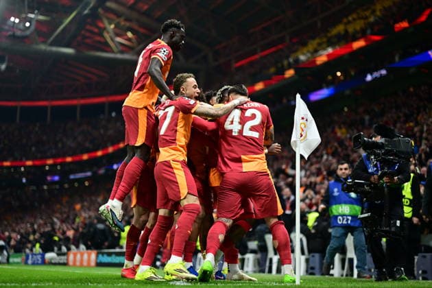 Galatasaray v Liverpool - UEFA Champions League ISTANBUL, TURKIYE - MARCH 10: Galatasaray’s Mario Lemina (99) celebrates with teammates after scoring during the UEFA Champions League round of 16 play-off first leg match between Galatasaray and Liverpool at RAMS Park in Istanbul, Turkiye, on March 10, 2026. Abdulhamid Hosbas Anadolu Istanbul Turkey. Editorial use only. Please get in touch for any other usage.  Copyright: x2026xAnadoluxAbdulhamidxHosbasx