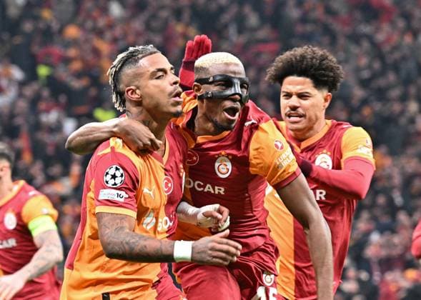 Galatasaray v Liverpool - UEFA Champions League ISTANBUL, TURKIYE - MARCH 10: Mario Lemina (L) of Galatasaray celebrates with teammates after scoring during the UEFA Champions League round of 16 play-off first leg match between Galatasaray and Liverpool at RAMS Park in Istanbul, Turkiye, on March 10, 2026. Elif Ozturk Anadolu Istanbul Turkey. Editorial use only. Please get in touch for any other usage.  Copyright: x2026xAnadoluxElifxOzturkx