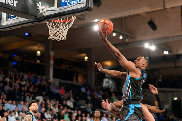 Chris Carter (Science City Jena, 05) beim Korbleger, GER, Veolia Towers Hamburg vs Science City Jena, Basketball, Bundesliga, Spieltag 26, Saison 2025 2026, 10.03.2026 GER, Veolia Towers Hamburg vs Science City Jena, Basketball, Bundesliga, Spieltag 26, Saison 2025 2026, 10.03.2026 Hamburg Copyright: xEibner-Pressefoto MaxxVincenx EP_MVN