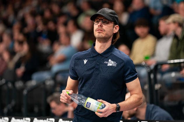 Bjoern Harmsen (Science City Jena, Trainer), GER, Veolia Towers Hamburg vs Science City Jena, Basketball, Bundesliga, Spieltag 26, Saison 2025 2026, 10.03.2026 GER, Veolia Towers Hamburg vs Science City Jena, Basketball, Bundesliga, Spieltag 26, Saison 2025 2026, 10.03.2026 Hamburg Copyright: xEibner-Pressefoto MaxxVincenx EP_MVN