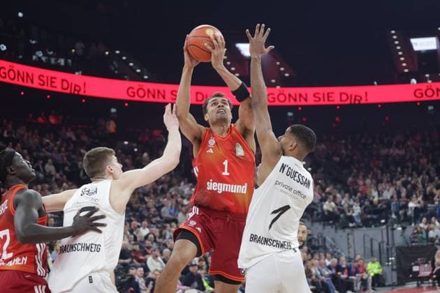 Game scene. Basketball: Bayern - Braunschweig. Bundesliga, FC Bayern Basketball - Basketball Löwen Braunschweig, 25.Spieltag, Saison 2025-2026, 10.03.2026, in Muenchen, S A P G A R D E N, Deutschland. Quelle Copyright Credit : Oryk HAIST