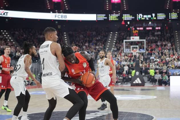 Game scene. Basketball: Bayern - Braunschweig. Bundesliga, FC Bayern Basketball - Basketball Löwen Braunschweig, 25.Spieltag, Saison 2025-2026, 10.03.2026, in Muenchen, S A P G A R D E N, Deutschland. Quelle Copyright Credit : Oryk HAIST