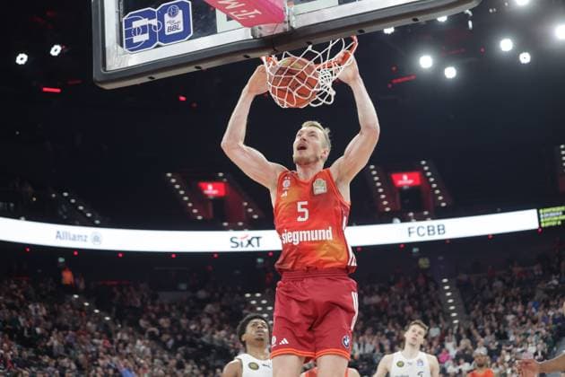 Game scene. Basketball: Bayern - Braunschweig. Bundesliga, FC Bayern Basketball - Basketball Löwen Braunschweig, 25.Spieltag, Saison 2025-2026, 10.03.2026, in Muenchen, S A P G A R D E N, Deutschland. Quelle Copyright Credit : Oryk HAIST