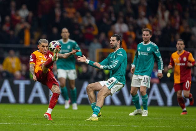 Football - UEFA Champions League - Round of 16 - 1st Leg - Galatasaray SK v Liverpool FC ISTANBUL, TURKEY - Tuesday, March 10, 2026: Galatasaray s Lucas Torreira during the UEFA Champions League Round of 16 1st Leg match between Galatasaray SK and Liverpool FC at the Ali Sami Yen Stadium. (Photo by David Rawcliffe Propaganda) ISTANBUL Ali Sami Yen Stadium MARMARA TURKEY  Copyright: xDavidxRawcliffex P2026-03-10-Galatasaray_Liverpool-114