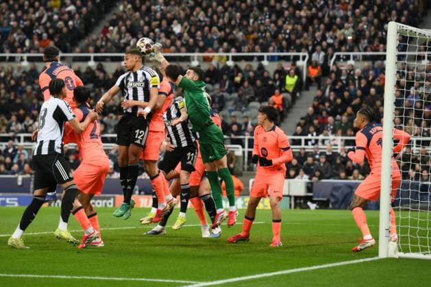 Joan Garcia of Barcelona punches the ball Newcastle United v Barcelona, UEFA Champions League, Round of 16, First Leg, Football, St James Park, Newcastle, UK - 10 Mar 2026Newcastle St James Park United Kingdom EDITORIAL USE ONLY No use with unauthorised audio, video, data, fixture lists, club league logos or live services. Online in-match use limited to 120 images, no video emulation. No use in betting, games or single club league player publications. Copyright: xRichardxLee Shutterstockx 16740284at