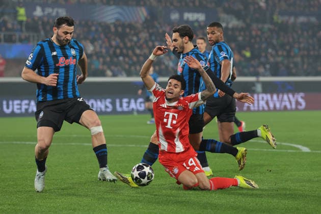 Bergamo, Italy, 10th March 2026. Luis Diaz of Bayern Munchen goes down in the penalty area under pressure from Davide Zappacosta and Sead Kolasinac of Atalanta during the Atalanta vs Bayern Munich UEFA Champions League match at Gewiss Stadium, Bergamo. Picture credit should read: Jonathan Moscrop Sportimage EDITORIAL USE ONLY. No use with unauthorised audio, video, data, fixture lists, club league logos or live services. Online in-match use limited to 120 images, no video emulation. No use in betting, games or single club league player publications. SPI_002_ATALANTA_BAYERN_UCL SPI-4583-0002
