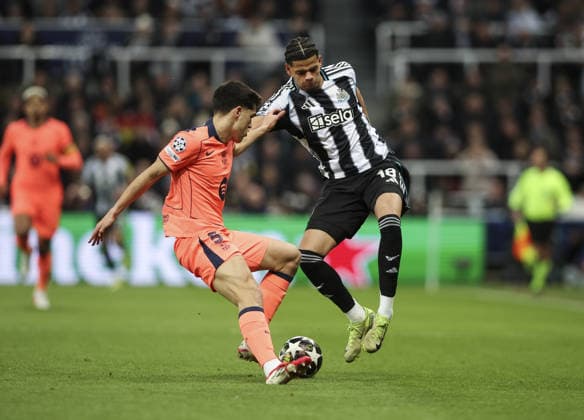 Newcastle v Barcelona, UEFA Champions League, Round of 16, 1st leg 10.03.26 Newcastle v Barcelona, UEFA Champions League, Round of 16, 1st leg Bradley Ormesher The Times William Osula of Newcastle United and Pau Cubarsí Of Barcelona  Copyright: xBradleyxOrmesherx NINTCHDBPICT001065603085