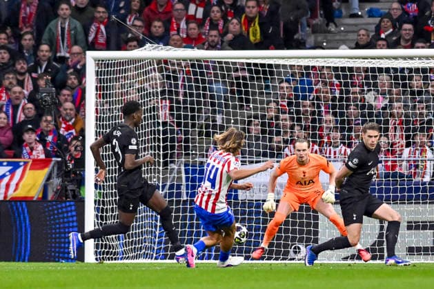 March 10, 2026, Madrid, Madrid, Spain: MARCOS LLORENTE of Atletico de Madrid shoots for goal during the Champions League round of 16 match between ATLETICO DE MADRID and TOTTENHAM HOTSPUR, held on March 10, 2026, at the Riyadh Air Metropolitano, Madrid, Spain. ATLETICO DE MADRID Vs TOTTENHAM HOTSPUR Champions League Match, Season 25 26 (03 10 26) - ZUMAc312 20260310_zsp_c312_033 Copyright: xOscarxManuelxSanchezx