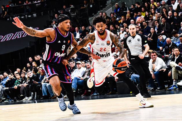 BASKET : Paris Basketball vs Olympiakos - Euroligue - JournÃ e 30 - 10 03 26 Tyler Dorsey (Olympiakos) Lamar Stevens (Paris Basketball) ParisFrance  Copyright: xBaptistexAutissierx