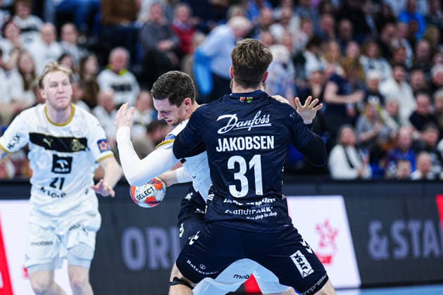 Hendrik Pekeler (THW Kiel, 61), Emil Manfeldt Jakobsen (SG Flensburg-Handewitt, 31) GER, THW Kiel vs. SG Flensburg-Handewitt, Handball, EHF European League, Hauptrunde, Saison 2025 2026, 10.03.2026 GER, THW Kiel vs. SG Flensburg-Handewitt, Handball, EHF European League, Hauptrunde, Saison 2025 2026, 10.03.2026 Kiel Copyright: xEibner-Pressefoto MarcelxvonxFehrnx EP_MFN