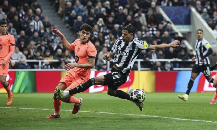 Newcastle v Barcelona, UEFA Champions League, Round of 16, 1st leg 10.03.26 Newcastle v Barcelona, UEFA Champions League, Round of 16, 1st leg Bradley Ormesher The Times William Osula of Newcastle United and Pau Cubarsí Of Barcelona  Copyright: xBradleyxOrmesherx NINTCHDBPICT001065609460