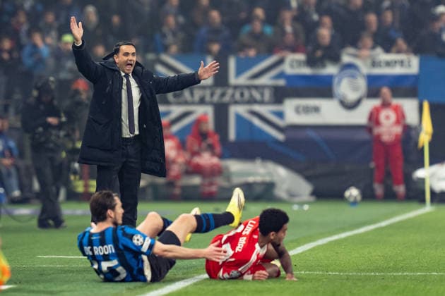 Atalanta BC v Bayern Munchen - UEFA Champions League Raffaele Palladino Head Coach of Atalanta BC yells during the serie UEFA Champions League 2025 26 Round of 16 match between Atalanta BC and FC Bayern Munchen at Gewiss Stadium on March 10, 2026 in Bergamo, Italy Bergamo Gewiss Stadium Bergamo Italy Copyright: xGiuseppexMaffiax 260310_UCL_Atalanta-BayernMunchen_GM_02111