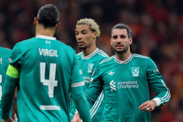 2026-03-10 Galatasaray SK v Liverpool FC - UEFA Champions League 2025 26 Round of 16 First Leg ISTANBUL, TURKEY - MARCH 10: Virgil van Dijk of Liverpool FC interacts with Dominik Szoboszlai of Liverpool FC during the UEFA Champions League 2025 26 Round of 16 First Leg match between Galatasaray SK and Liverpool FC at Ali Sami Yen Spor Kompleksi on March 10, 2026 in Istanbul, Turkey. (Photo by BSR Agency) Istanbul Turkey Content not available for redistribution in The Netherlands directly or indirectly through any third parties. Copyright: xBSRxAgencyx