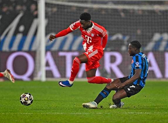 10.03.2026, Fussball UEFA Championsleague 2025 2026: Achtelfinale, Atalanta Bergamo - FC Bayern München, in der New Balance Arena (Bergamo, Italien), Alphonso Davies (FC Bayern München)