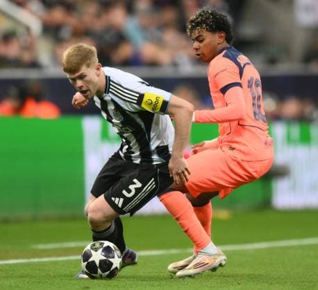 Lewis Hall of Newcastle United and Lamine Yamal of Barcelona Newcastle United v Barcelona, UEFA Champions League, Round of 16, First Leg, Football, St James Park, Newcastle, UK - 10 Mar 2026Newcastle St James Park United Kingdom EDITORIAL USE ONLY No use with unauthorised audio, video, data, fixture lists, club league logos or live services. Online in-match use limited to 120 images, no video emulation. No use in betting, games or single club league player publications. Copyright: xRichardxLee Shutterstockx 16740284bq