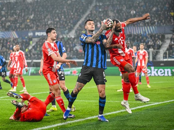 Gianluca Scamacca (Atalanta BC) and Jonathan Tah (FC Bayern München) battle for the ball during the UEFA Champions League 2025 26 Round of 16 First Leg match between Atalanta BC and FC Bayern München at Stadio di Bergamo on March 10, 2026 in Bergamo, Italy. (Photo by Harry Langer DeFodi Images) - *** Gianluca Scamacca Atalanta BC and Jonathan Tah FC Bayern München battle for the ball during the UEFA Champions League 2025 26 Round of 16 First Leg match between Atalanta BC and FC Bayern München at Stadio di Bergamo on March 10, 2026 in Bergamo, Italy Photo by Harry Langer DeFodi Images