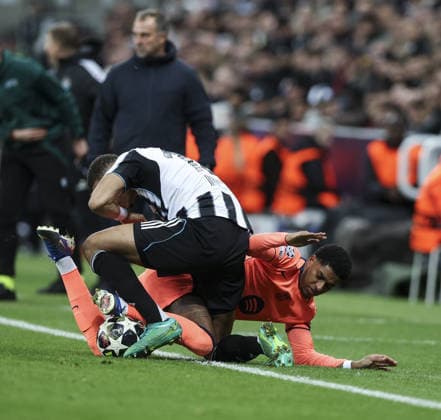 Newcastle v Barcelona, UEFA Champions League, Round of 16, 1st leg 10.03.26 Newcastle v Barcelona, UEFA Champions League, Round of 16, 1st leg Bradley Ormesher The Times Marcus Rashford Of Barcelona and Malick Thiaw of Newcastle United  Copyright: xBradleyxOrmesherx NINTCHDBPICT001065618686