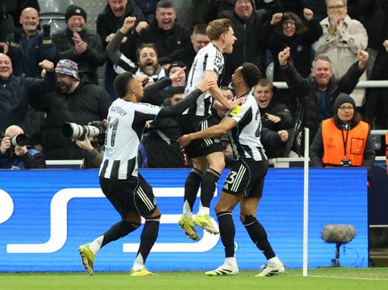 Newcastle Upon Tyne, England, 10th March 2026. Harvey Barnes of Newcastle United (c) celebrates scoring the first goal during the Newcastle United vs FC Barcelona, Barca UEFA Champions League match at St. James Park, Newcastle Upon Tyne. Picture credit should read: Nigel Roddis Sportimage EDITORIAL USE ONLY. No use with unauthorised audio, video, data, fixture lists, club league logos or live services. Online in-match use limited to 120 images, no video emulation. No use in betting, games or single club league player publications. SPI_055_NR_NEWC_BARCx SPI-4596-0055
