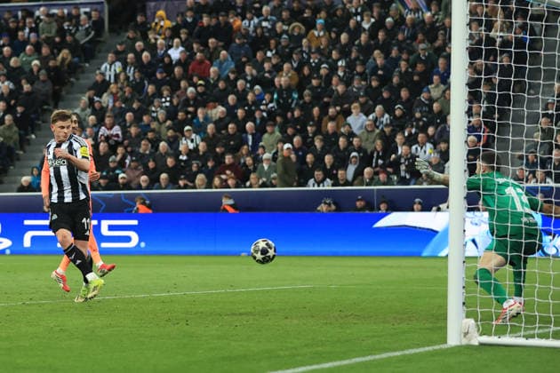 Newcastle United v FC Barcelona, Barca 10 March 2026 Newcastle-upon-Tyne - UEFA Champions League - Round of 16 (1st Leg) - Newcastle United v FC Barcelona - Harvey Barnes of Newcastle United scoring the opening goal - Photo: Simon Stacpoole Offside. Newcastle-upon-Tyne UK Copyright: xSimonxStacpoolexOffside