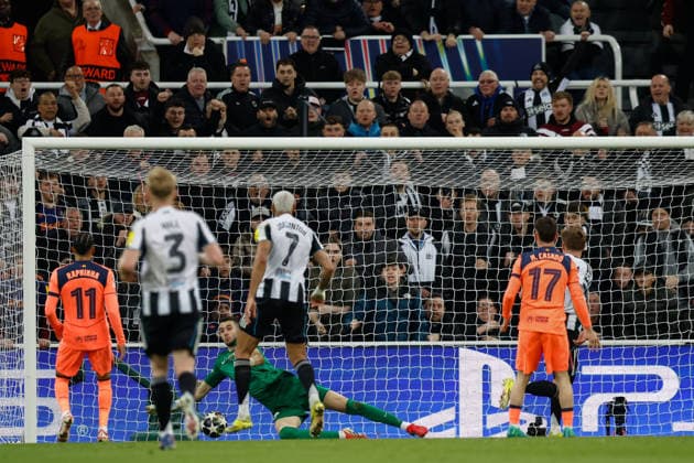 Newcastle United v Barcelona, Champions League Harvey Barnes of Newcastle United scores his sides first goal of the match 1-0 during the Champions League match between Newcastle United and Barcelona at St. James s Park, Newcastle, UK on 10 March 2026. Newcastle St. James s Park Tyne and Wear UK Editorial use only , Copyright: xCraigxCowanx PSI-23867-0083