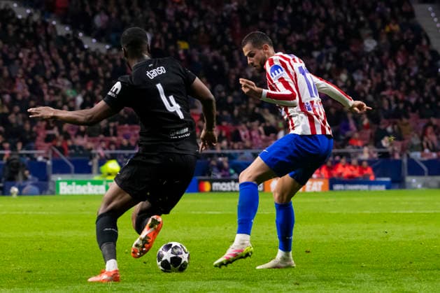Atletico de Madrid v Tottenham Hotspur FC - UEFA Champions League 2025 26 Round of 16 Atletico de Madrid v Tottenham Hotspur FC - UEFA Champions League 2025 26 Round of 16 First Leg match Kevin Danso (Left) player of Tottenham Hotspur FC and David Hanckoplayer of Atletico de Madrid (Right) during the UEFA Champions League 2025 26 Round of 16 First Leg match between Atletico de Madrid and Tottenham Hotspur FC at Estadio Riyadh Air Metropolitano on March 10, 2026 in Madrid, Spain. Madrid Madrid Spain Copyright: xALEJANDROxMATIASx
