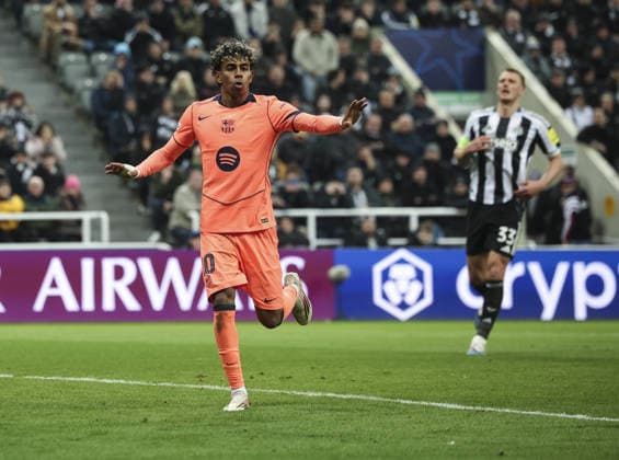 Newcastle v Barcelona, UEFA Champions League, Round of 16, 1st leg 10.03.26 Newcastle v Barcelona, UEFA Champions League, Round of 16, 1st leg Bradley Ormesher The Times Lamine Yamal Of Barcelona scores and celebrates scoring his teams 1st goal from the penalty spot 1-1  Copyright: xBradleyxOrmesherx NINTCHDBPICT001065622859