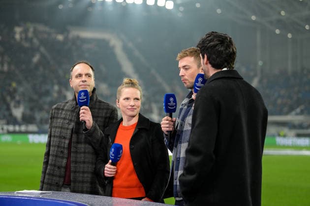 Fußball, Championsleague, 20260310, Atalanta Bergamo - FC Bayern München. Im Bild v.l. Prime Moderator Jonas FRIEDRICH, Prime TV-Expertin Tabea KEMME, Prime TV-Experte Christoph KRAMER, Hummels. Bergamo New Balance Arena Lombardei Italien Copyright: Passion2Press MarkusxFischerx